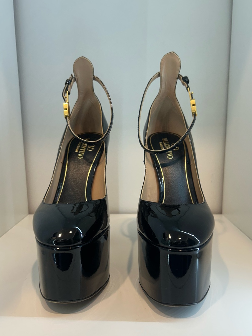Valentino Garavani Tan-Go 155mm Platform Pumps In Black 
Size 7.5